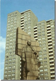 Lenin-statue-in-Berlin